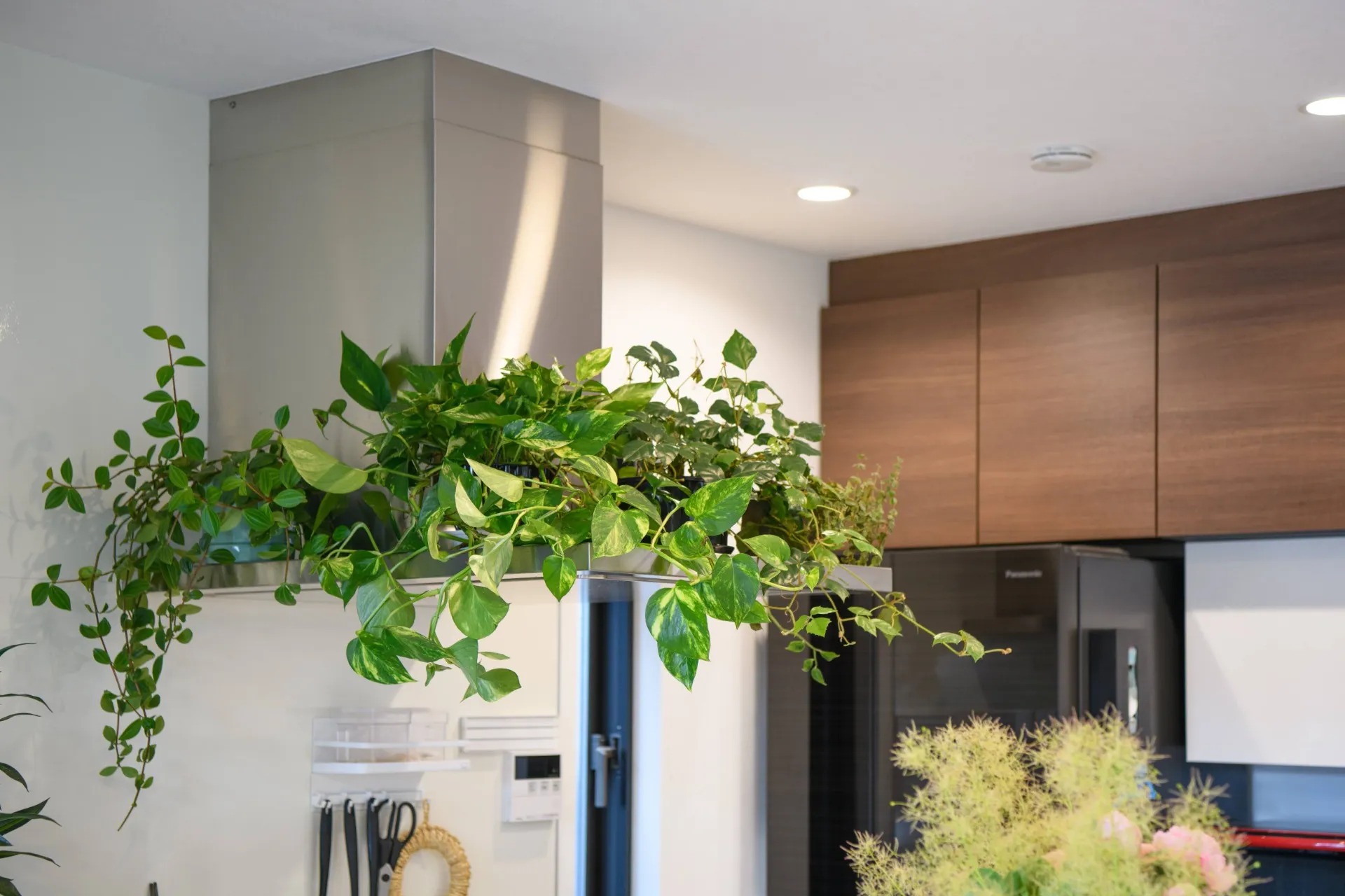 注文住宅のフルリノベーションで創る個性派デザイン ~愛知県安城市の自然素材を使った注文住宅なら「ツクヨミクリエート」